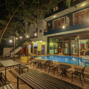 Hotel Summer Side Residencia