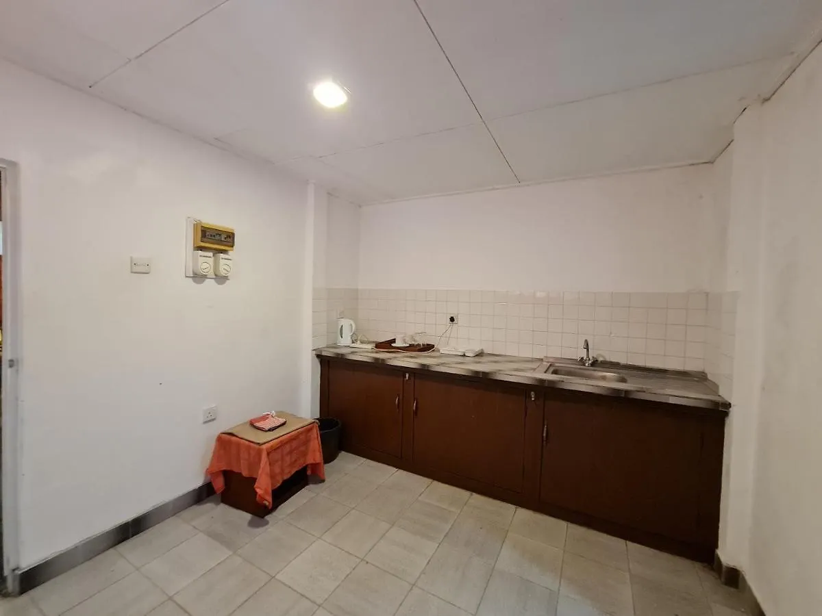 Star Beach Guest House Negombo 2*,  Sri Lanka