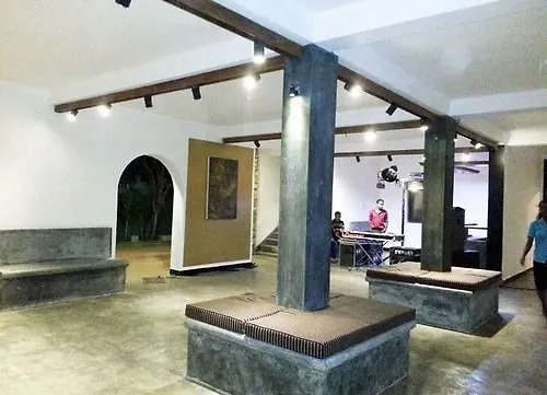 Hotel Star Beach Guest House Negombo