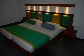 Star Beach Guest House Negombo 2*,