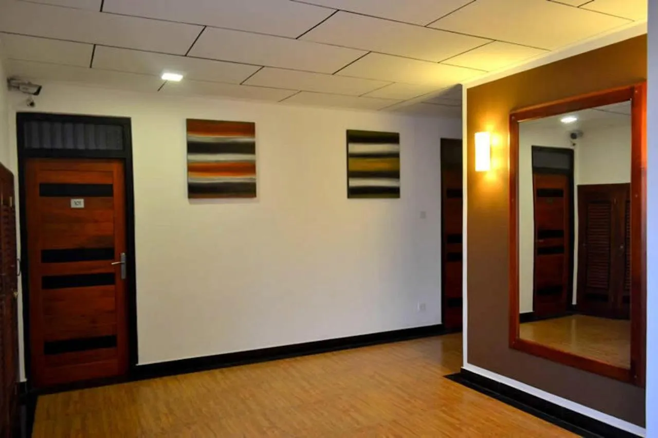 Star Beach Guest House Negombo 2*,