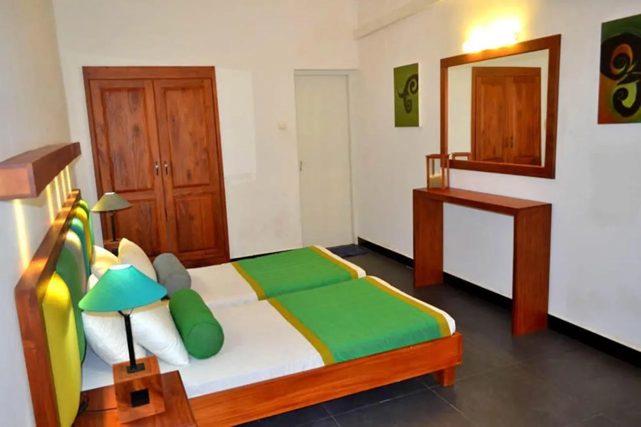 Star Beach Guest House Negombo Hotel