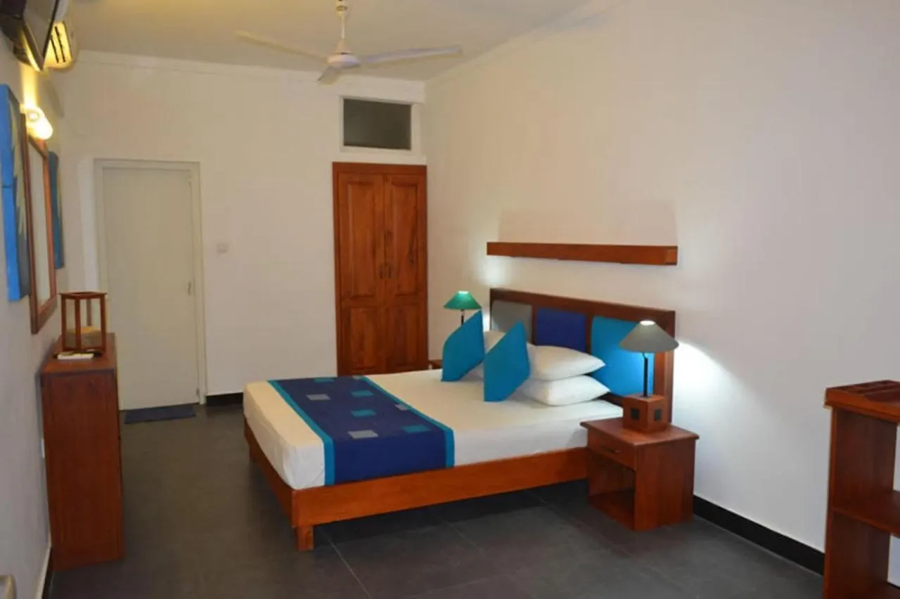 Star Beach Guest House Negombo Hotel